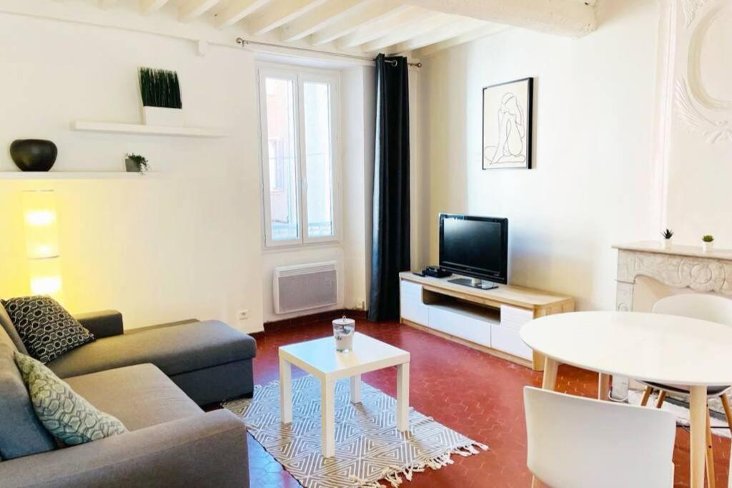 Appartement Situe Place Des Arcades A Biot A 4 Min De La Mer Et Des Plages Exterior foto